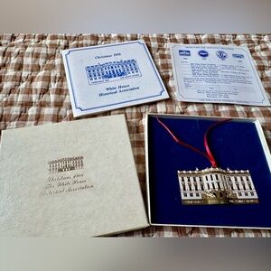 VTG WHITE HOUSE 1986 CHRISTMAS ORNAMENT - Original Box & Papers